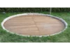 Runder Holzboden im Garten