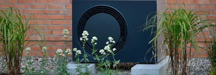 Wärmepumpe an Außenwand