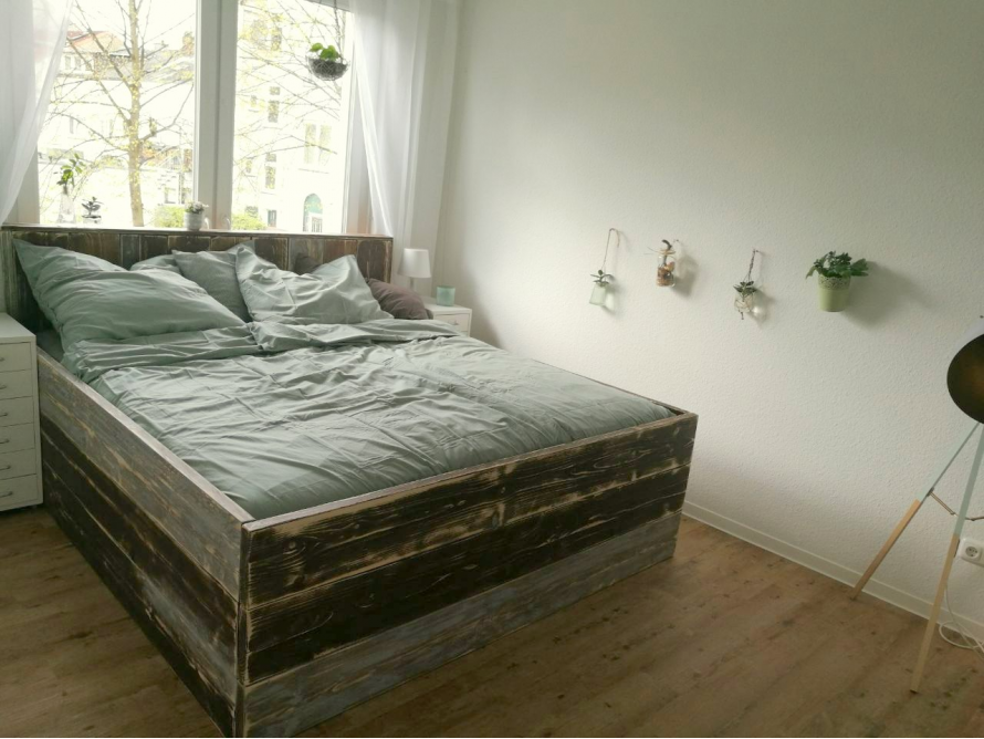 Shabby Chic Doppelbett aus Bauholz