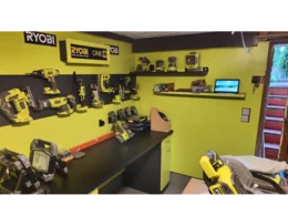 Werkstatt mit vielen Werkzeugen