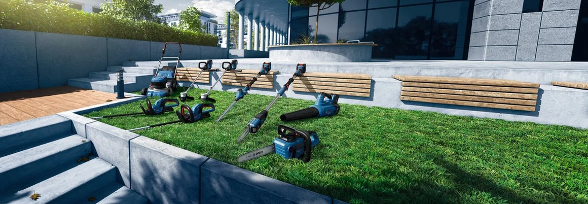 Verschiedene Bosch Pro Gartengeräte in einem Garten