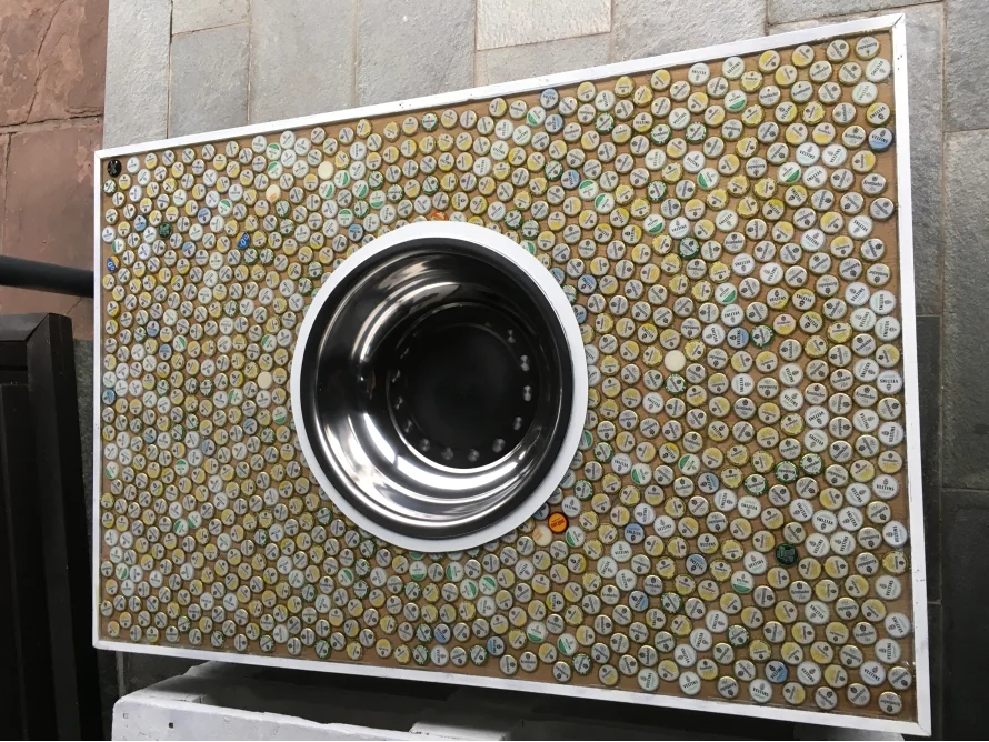 Tischplatte aus Kronkorken