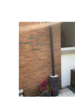 Holzbalken an Hauswand