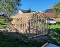 Holzgerüst eines Hühnerstalls