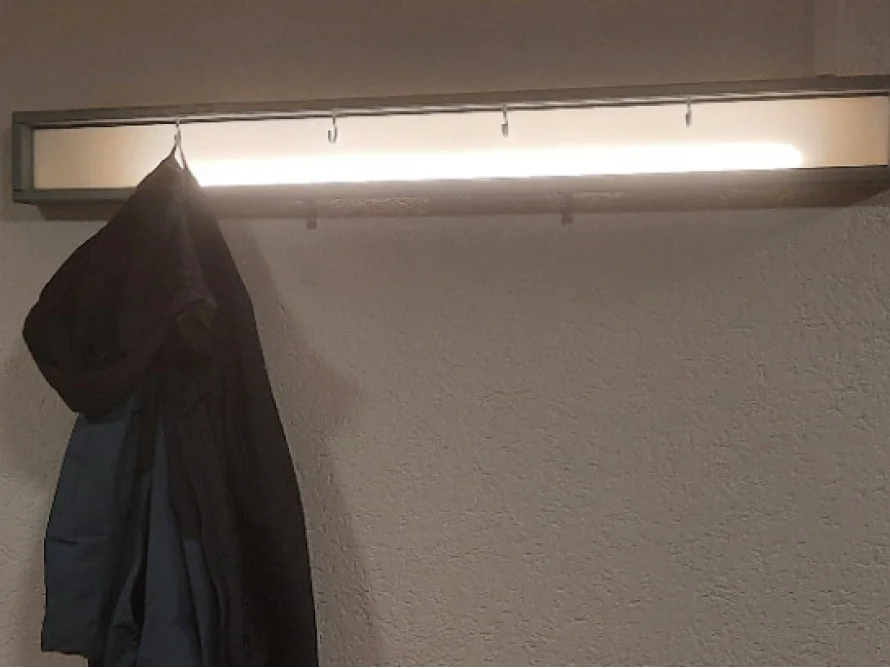 Garderobe mit Beleuchtung
