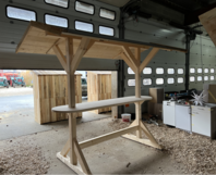 Holzstand mit Dach