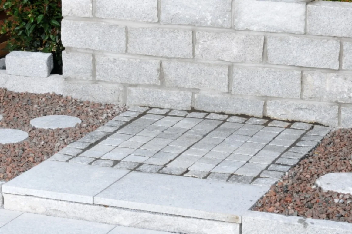 Pflasterfläche aus Granitsteinen