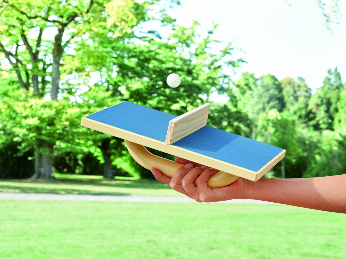 Tischtennisplatte im Freien