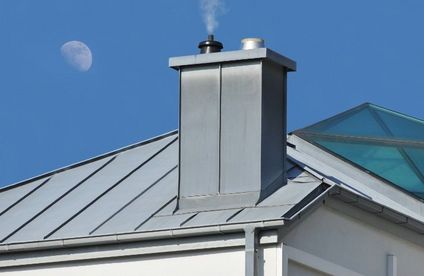 RT Kaminofen anschliessen Rauchgase abziehen 20 44 717x467 Rauchgase ziehen durch Kamin ab