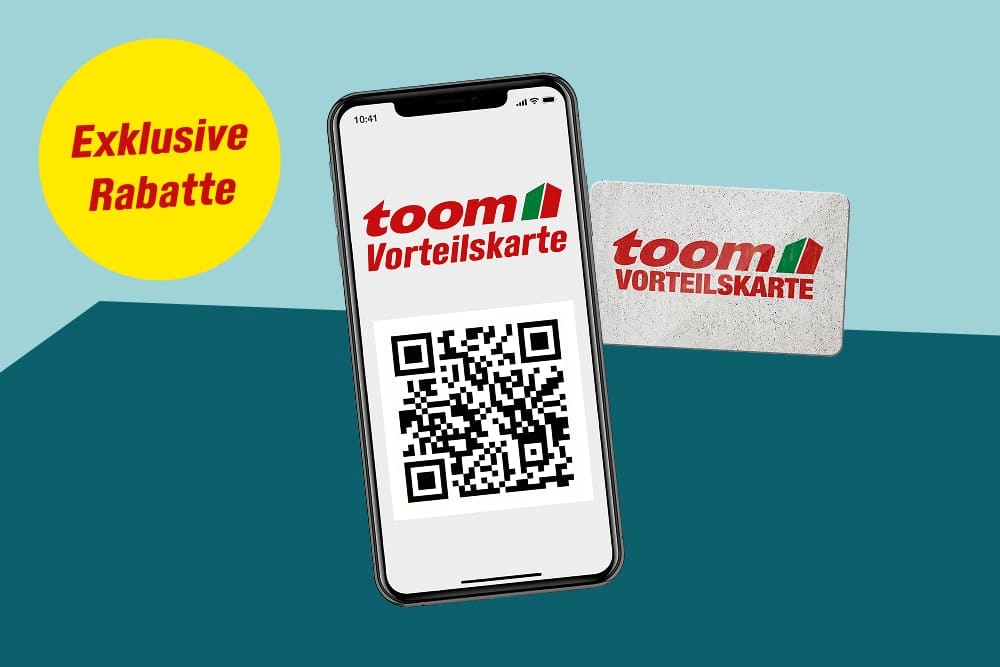 Smartphone mit QR-Code und der toom Vorteilskarte und dem Hinweis, dass es exklusive Rabatte gibt.