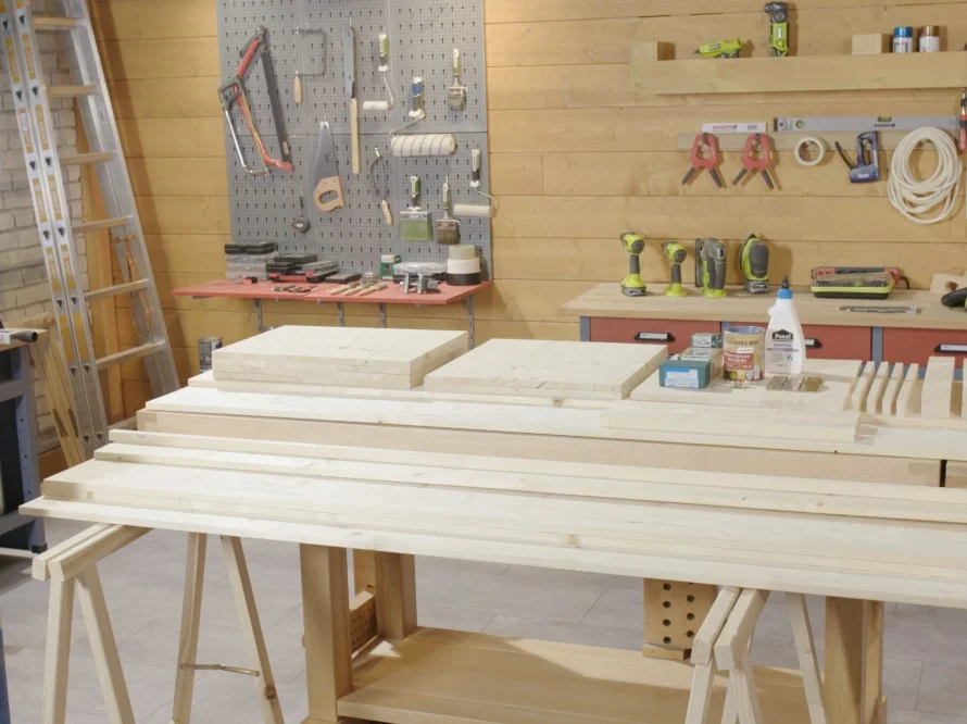 Holzlatten für ein Gartenhaus