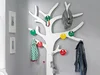 Garderobe in Form eines Baumes