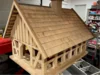 Vogelhaus aus Holz mit Schindeldach