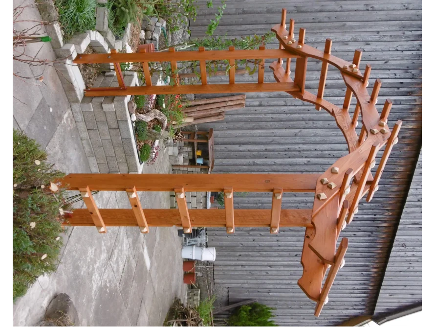 Holzgerüst für Rankpflanzen