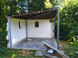 Rohbau eines Gartenhauses