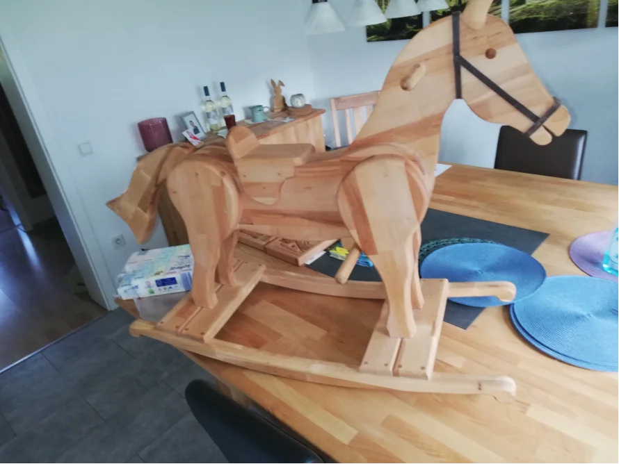 Hölzernes Schaukelpferd