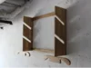 Hölzerne Wandhalterung für Snowboards