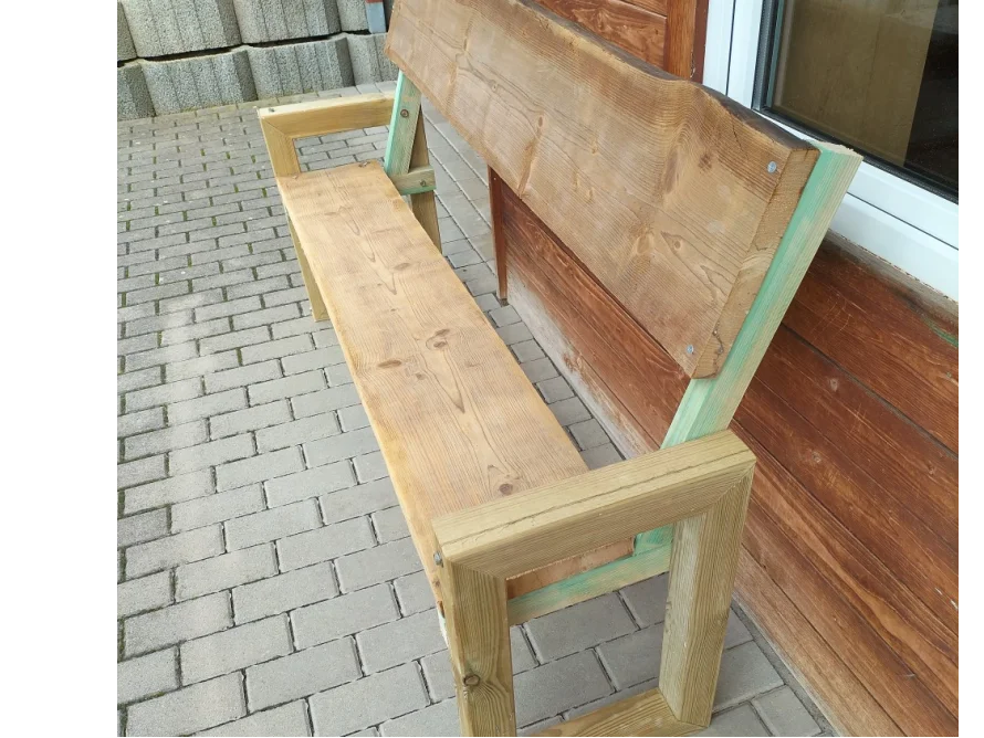 Gartenbank aus Holz