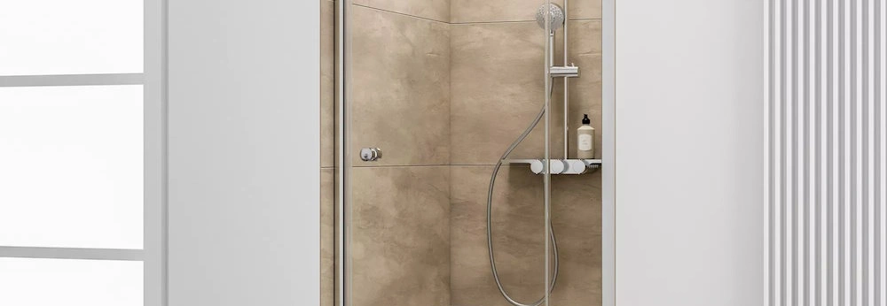 Die Schulte Masterclass Duschkabine in einem Badezimmer