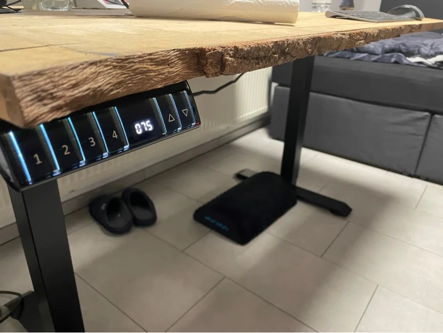 Tischplatte eines höhenverstellbaren Schreibtisches