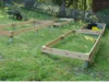 Holzrahmen für Hochbeete auf Rasen
