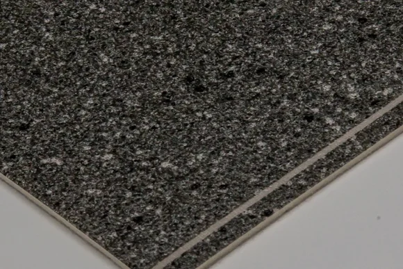 Dunkelgraue Bodenfliese