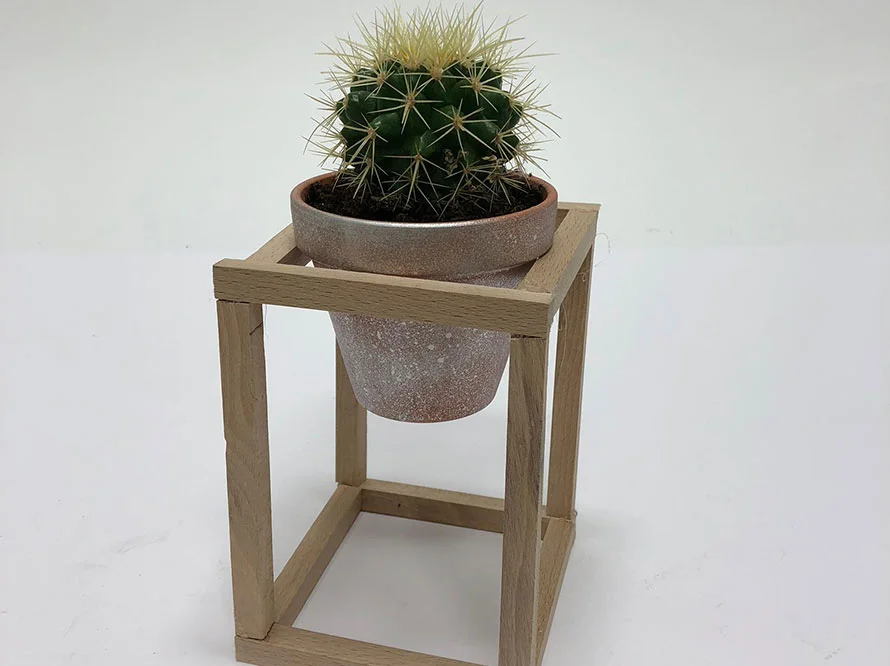 DIY Idee: Minimalistischer Pflanzenstnder zum Selberbauen