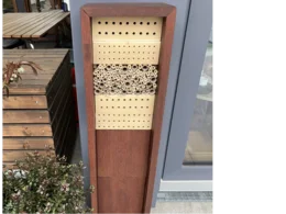 Insektenhotel aus Holz