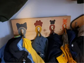 Garderobe mit Tiermotiven