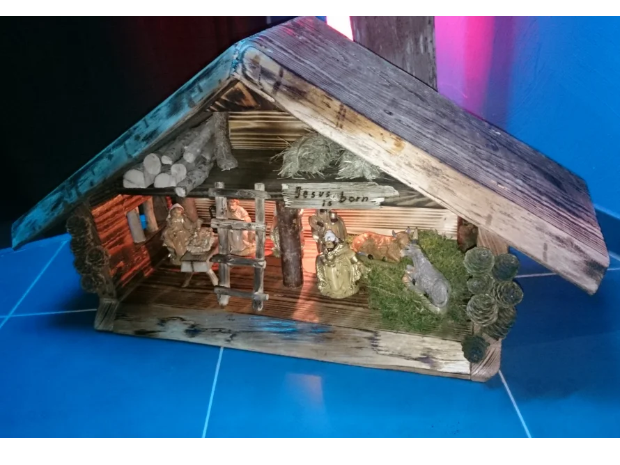 Weihnachtskrippe aus Holz