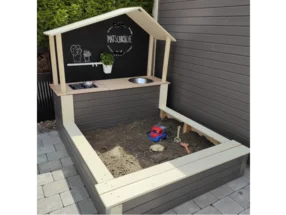 Matscheküche mit Sandkasten