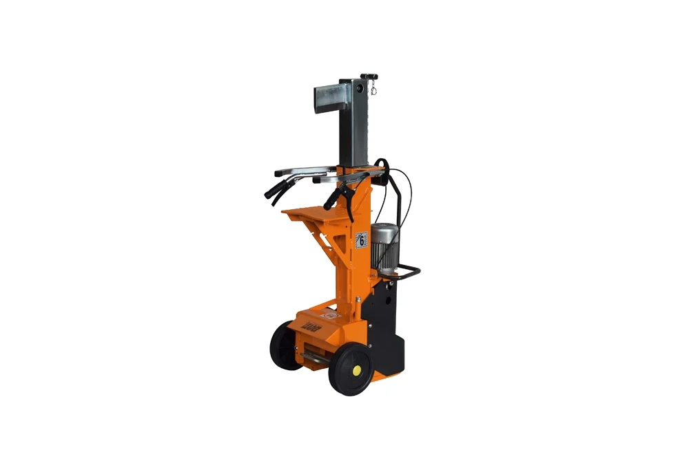 Ein stehender, oranger Holzspalter mit Rädern.