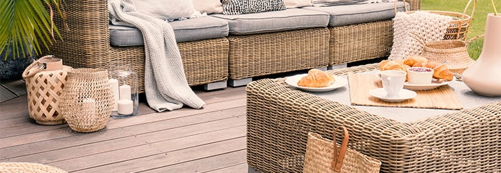 Gemütliche Sitzecke auf einer Terrasse