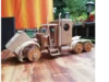 Spielzeug-Lastwagen aus Holz