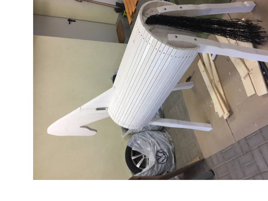 Holzgestell eines Spielzeugpferdes