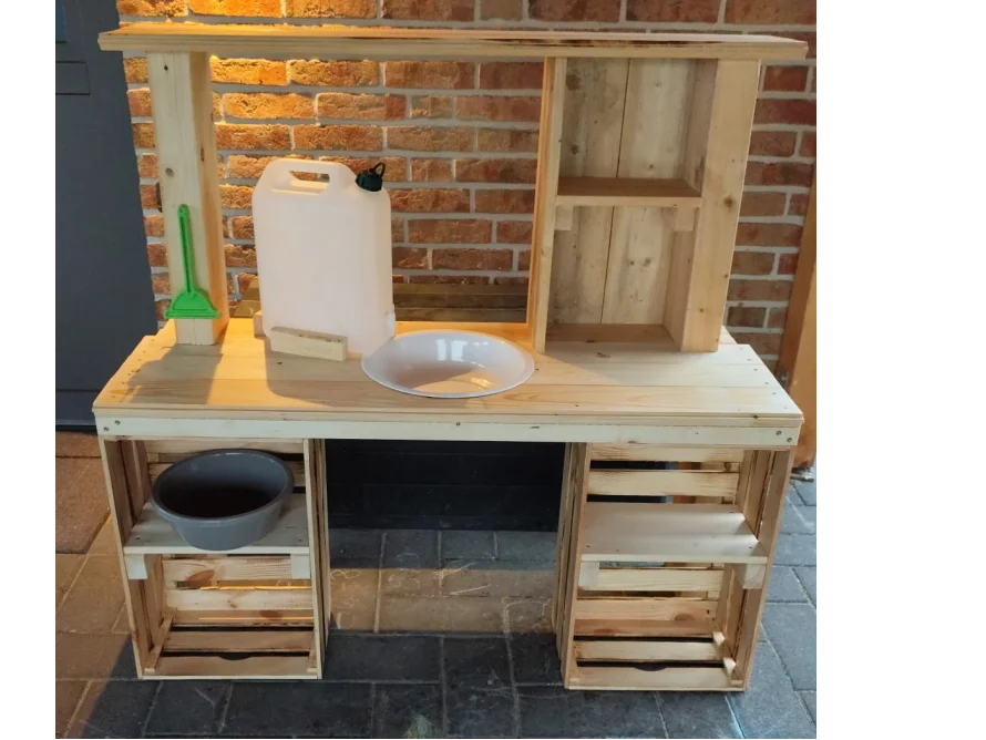Spielküche aus Holz