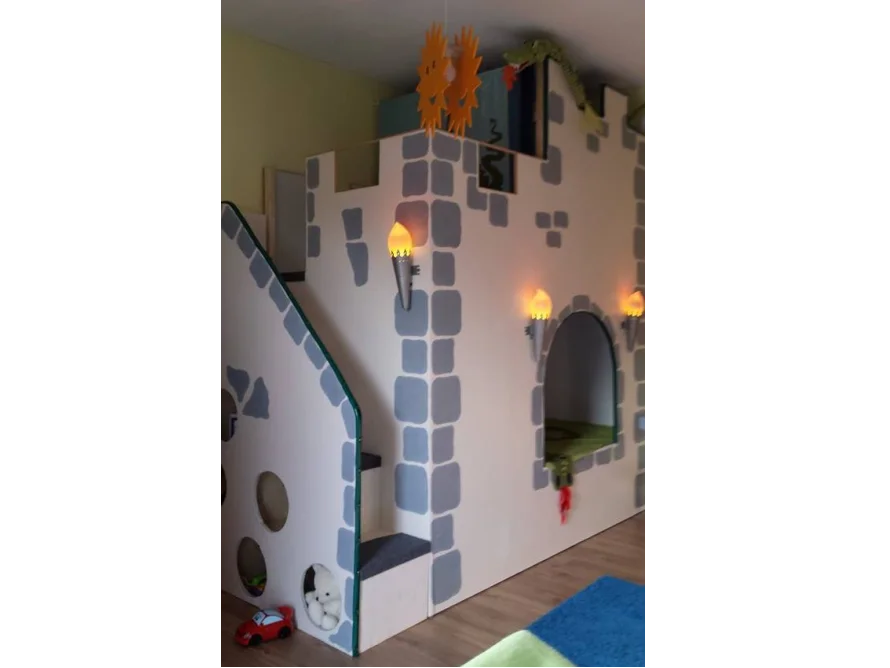 Ritterburg-Spielbett