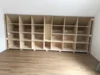 Eingebautes Holzshelf