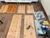 Holzplatten und Farbe