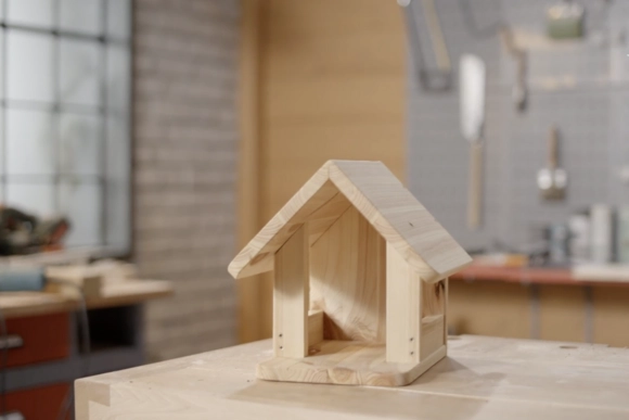 Vogelhaus aus Holz