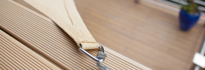 Befestigung eines Sonnensegels