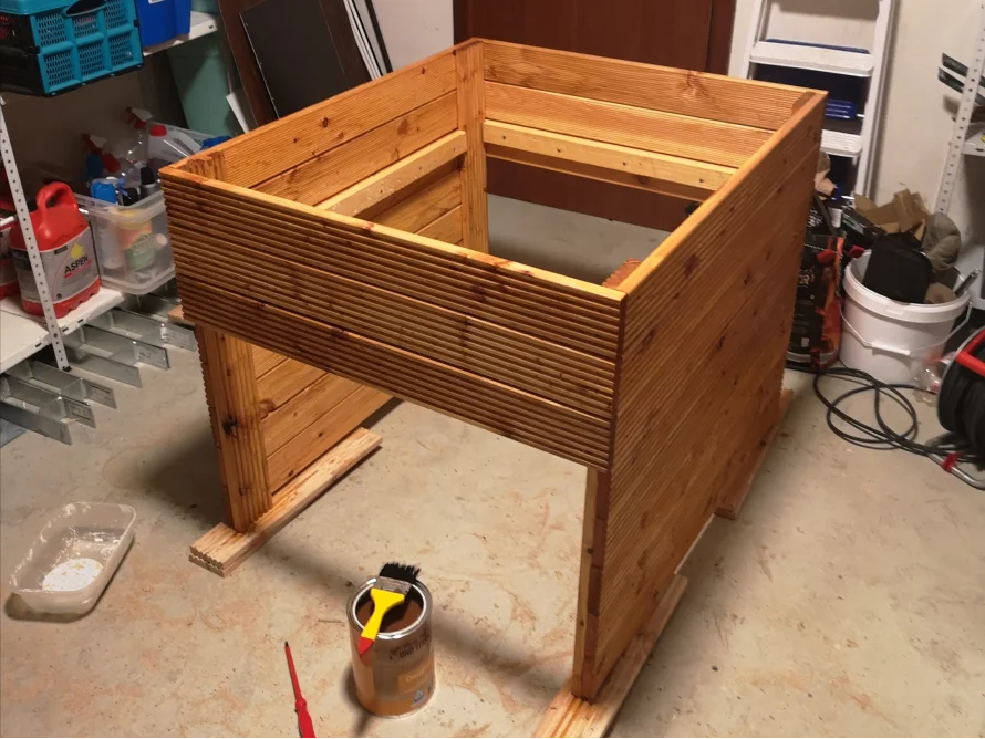 Holzrahmen mit Lasur