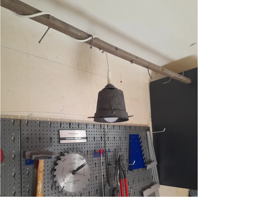 Selbstgebaute Werkstattleuchte
