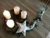 Adventskranz mit vier Kerzen