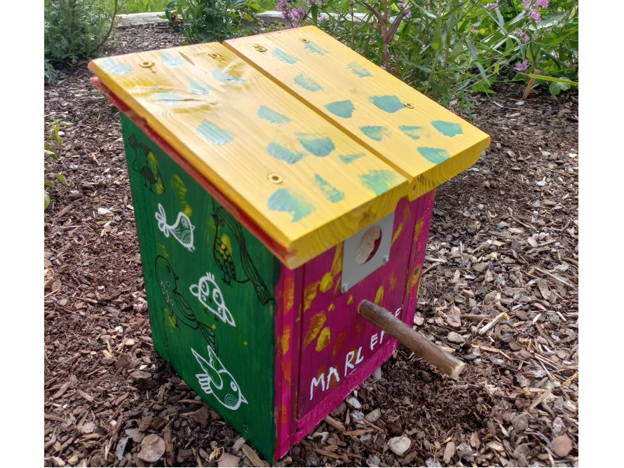 Bunter Vogelhäuschen