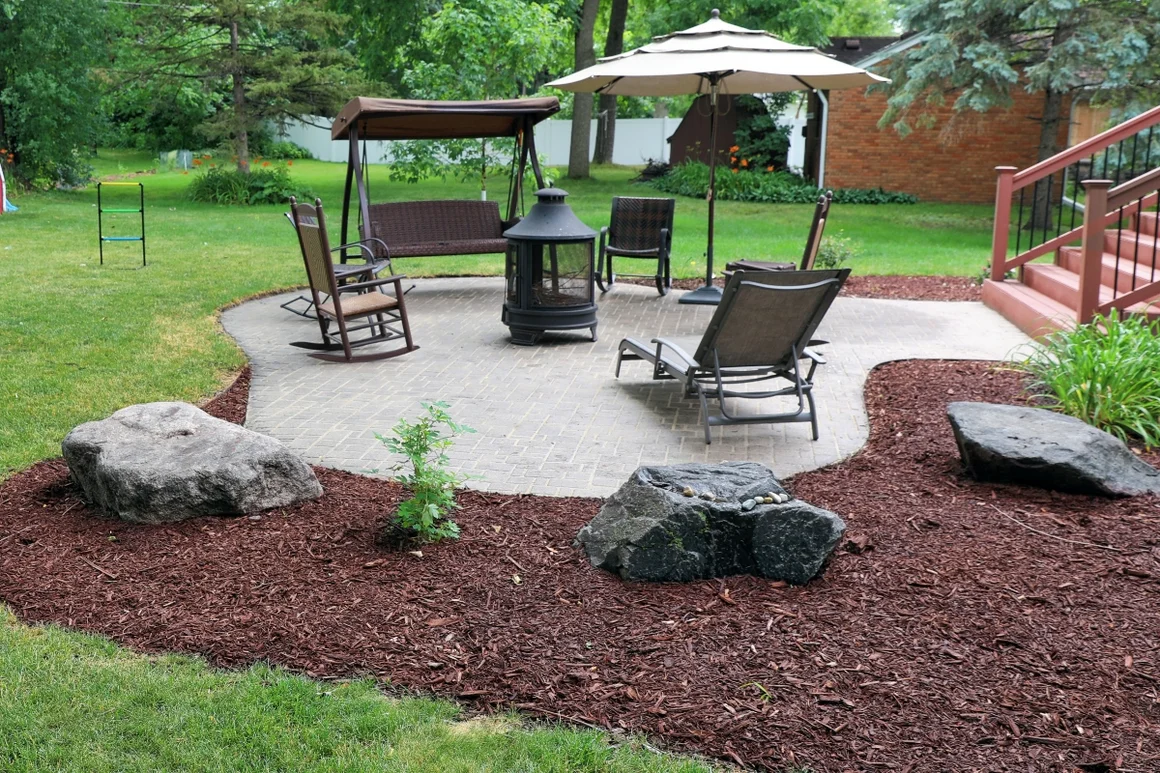 Gemütlicher Sitzbereich im Garten