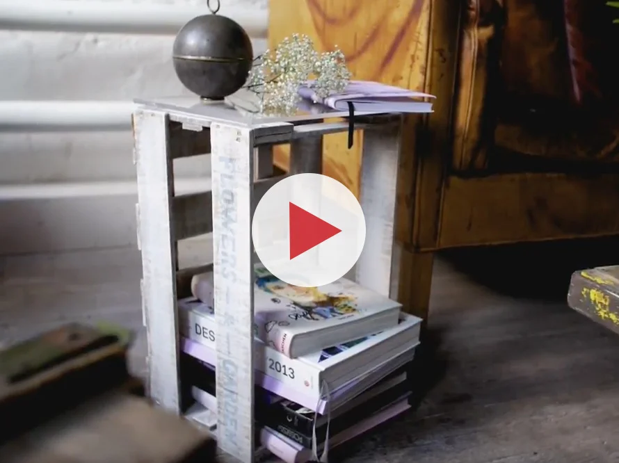 Holzkiste als Beistelltisch