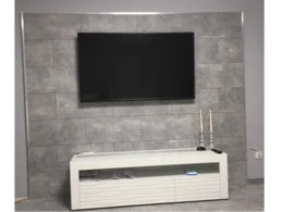 Fernseher auf einem Fernsehtisch