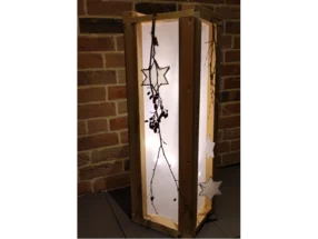 Holzlaterne mit Beleuchtung