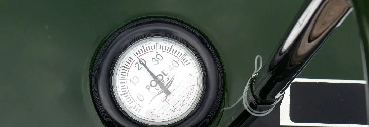 Wasserthermometer im Pool